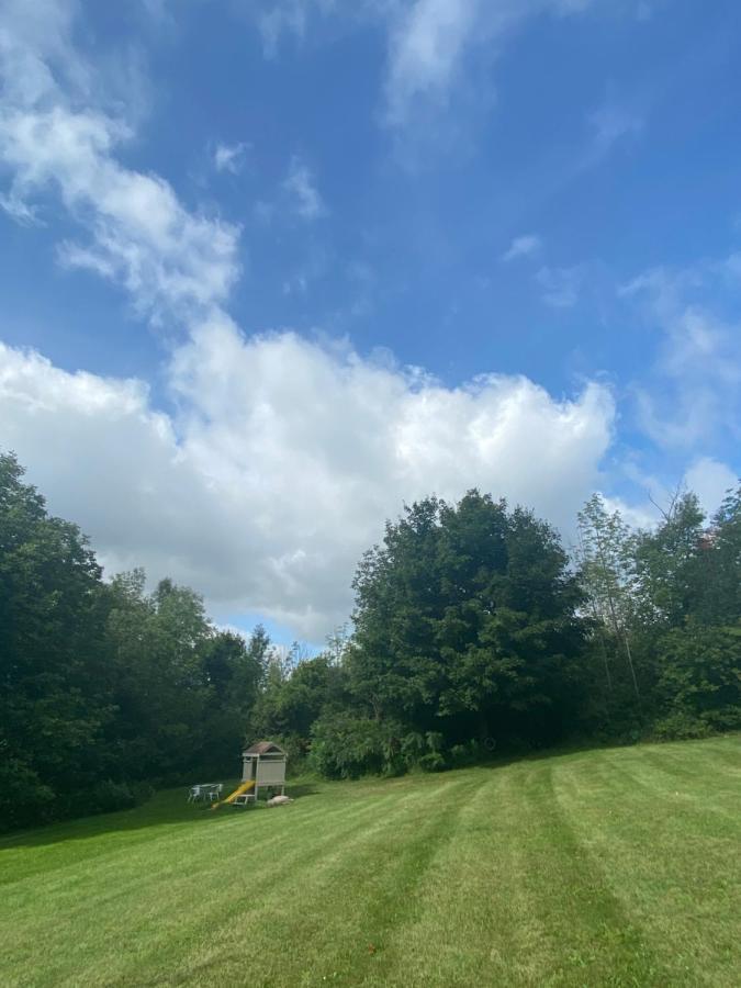The Glen Huron Inn Duntroon Dış mekan fotoğraf